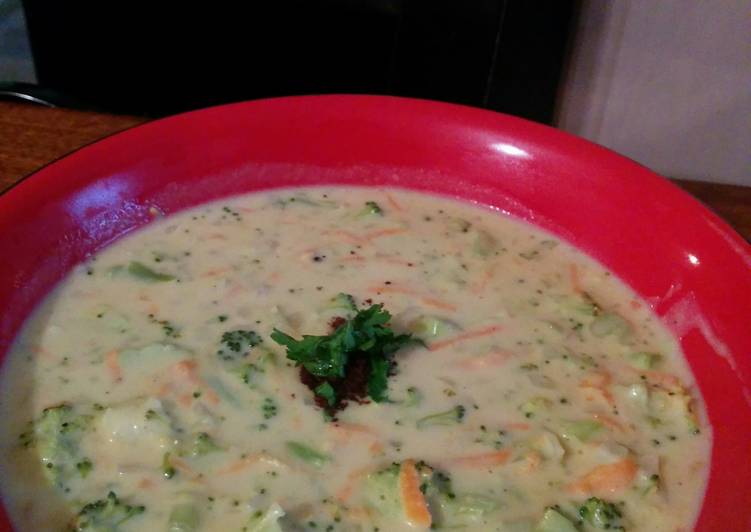 Simple Way to Prepare Speedy Broccoli Chedder Soup