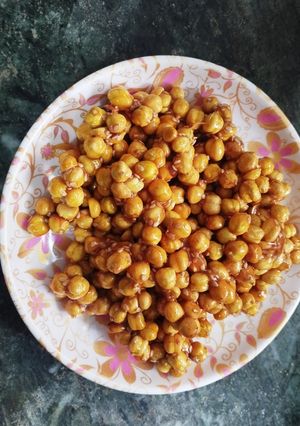 A picture of Gud Chana -- Immunity booster.
