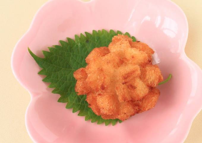 Hydrangea-Shaped Shrimp Dumplings