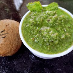 Kiwi Mint chutney A picture of Kiwi Mint chutney.