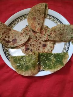 चीज़ - चटनी पराठा (Cheese chutney paratha recipe in hindi) रेसिपी मुख्य फोटो