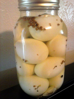 A picture of Spicy Pickled Eggs.