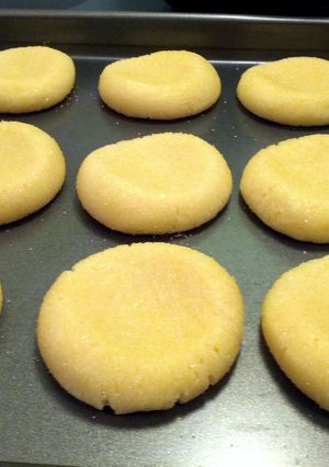 A picture of Almond Cookies.