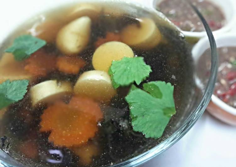 Simple Way to Prepare Ultimate Seaweeds and tofu soup