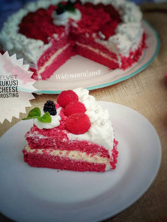 Foto resep Red velvet cake(kukus) with chesse cream frosting