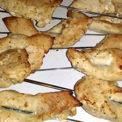 A picture of Lemon garlic roasted chicken.