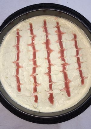 A picture of Hobnob Strawberry Cheesecake.