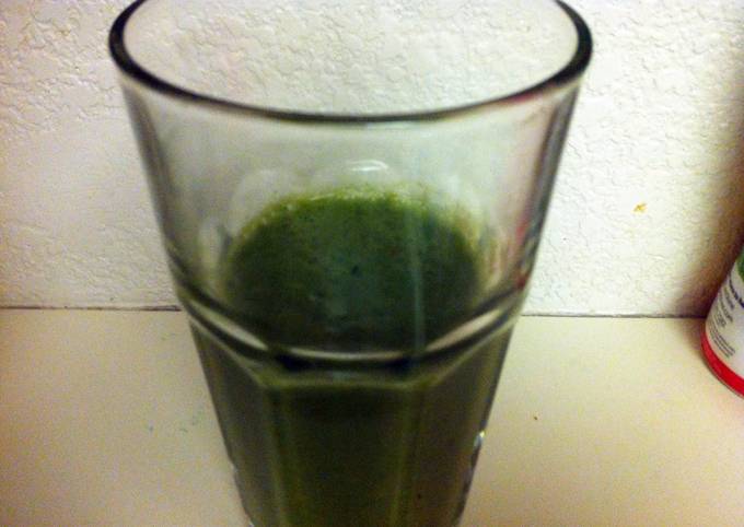 How to Make Super Quick Homemade Green Smoothie