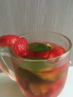 A picture of Strawberry Detox Water.