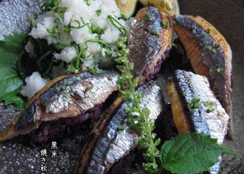 How to Prepare Tasty Grilled Pacific Saury Sushi with Black Rice