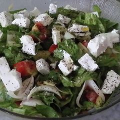 A picture of Greek salad.