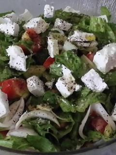 A picture of Greek salad.
