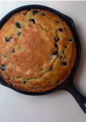 A picture of Sweet Blueberry Cornbread.