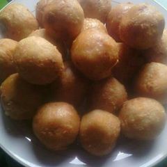 A picture of Yam balls.