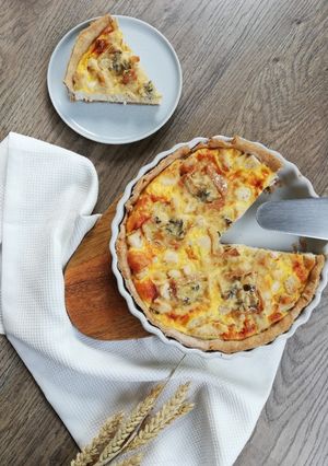 Une photo de Quiche poulet / fromage bleu
