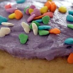 A picture of Heidis Soft sugar cookie with Buttercream frosting.
