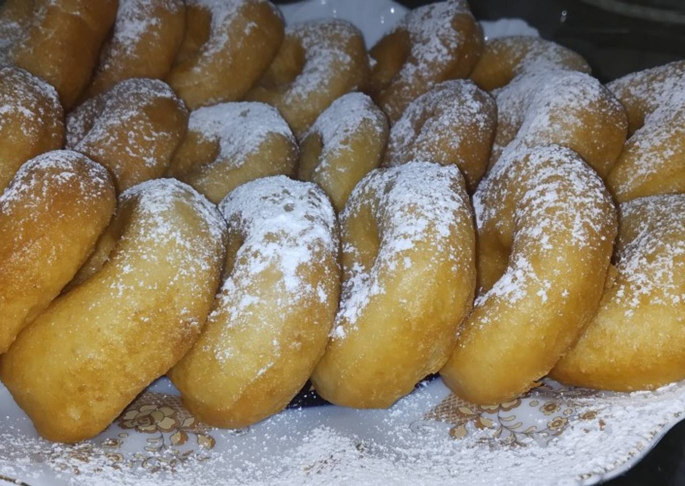 Classic doughnuts / Cook with Amna