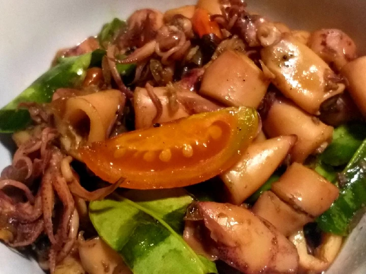 Langkah Mudah untuk Membuat Resep  Tumis Asin Cumi Petai Pedas Manis yang Menggugah Selera, Lezat Sekali