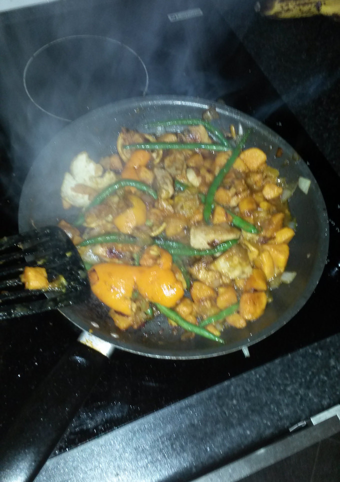 A picture of Honey and Orange Chicken with Sweet Potato.