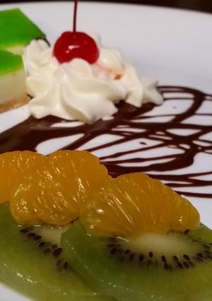 A picture of Lime Jelly slice with Biscuits Base.
