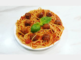 Spagetti paradicsomos húsgolyókkal