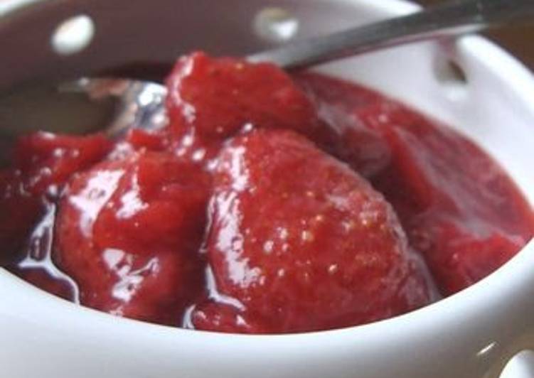 Steps to Make Homemade Mom’s Strawberry Jam