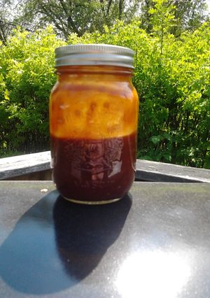 A picture of BBQ Island Sauce.