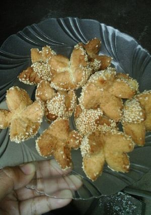 Foto resep ONDE ONDE KETAWAsimpel , gurih ,empuk manis
