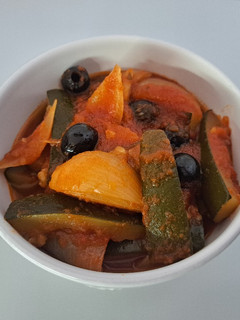 Una foto de Taurus Trending Cooking: Calabacín a la nizarda