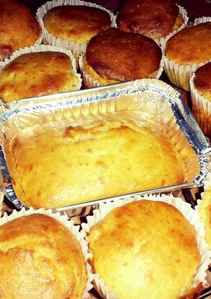 A picture of Walnut banana muffins.