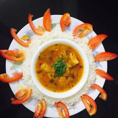 A picture of Matar Paneer & Rice.