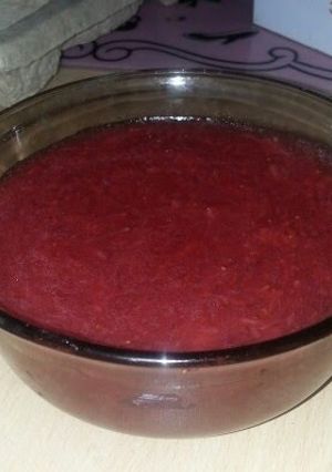 A picture of Homemade Strawberry Jam (Mermelada de Frutilla Casera).