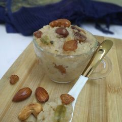 A picture of Sooji halwa.