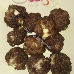 Cheese stuffed meatballs A picture of Cheese stuffed meatballs.