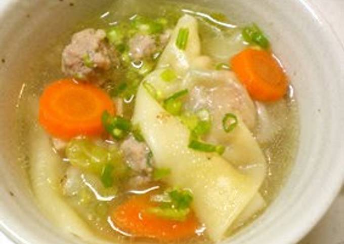 Recipe of Award-winning A Wonton Soup with Plenty of Vegetables