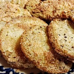 A picture of Simple Fried Green Tomato's.