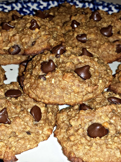 A picture of Healthy Peanut Butter Oatmeal Cookies.