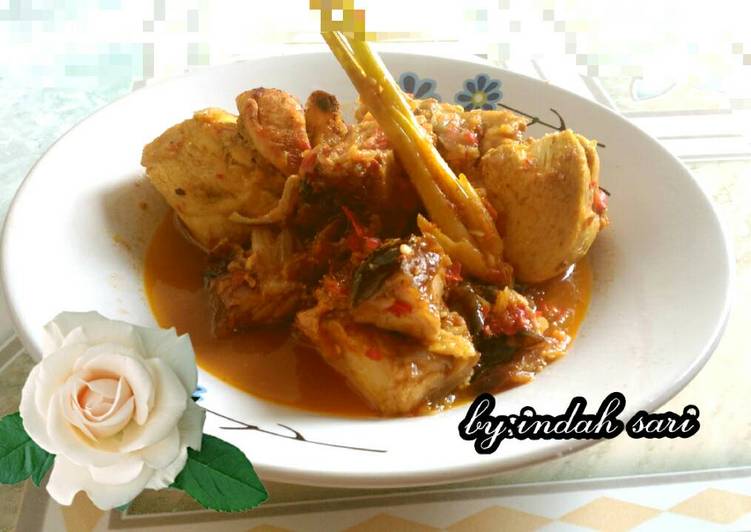 Resep Ayam dan ikan pari asap bumbu pedas Lezat