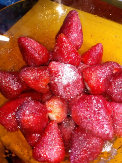 Una foto de Frutillas en azúcar 🍓🍓🍓