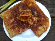 Gambar martabak telur dengan corned beef
