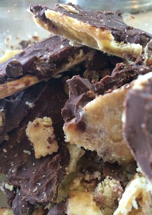 A picture of Christmas Crack.
