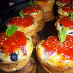 A picture of Sobzee's Pizza Cup Cakes.