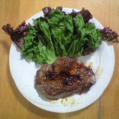 A picture of Beef Steak in a Pan.