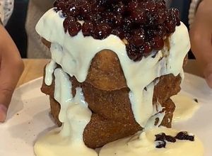 Hình của món Mochi French Toast.