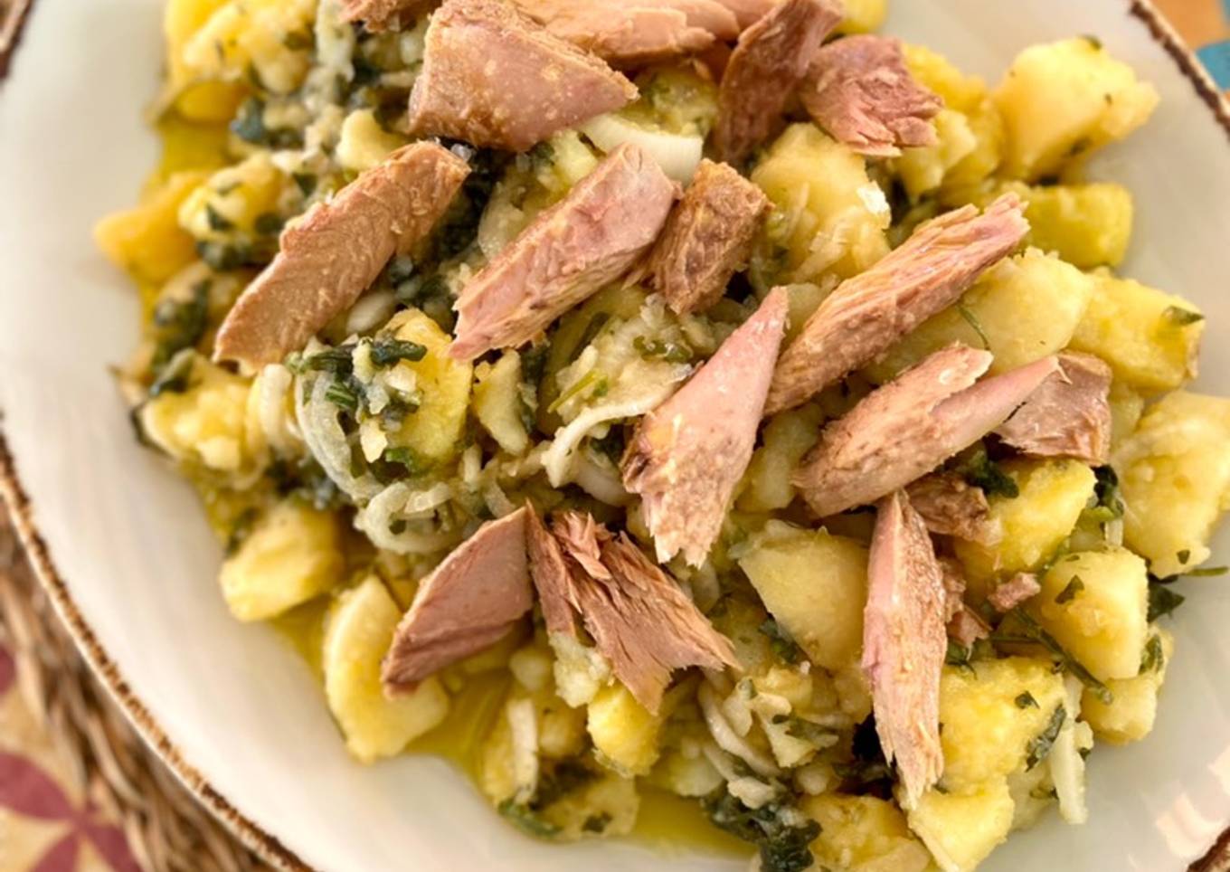 Ensalada de patatas con melva o "papas aliñás"