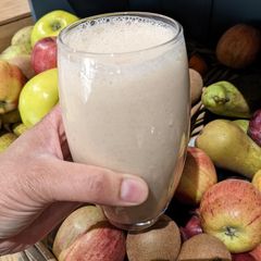 A picture of Banana, peanut butter and cinnamon dairy-free Smoothie.