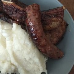 A picture of Pap and Shisanyama meat.