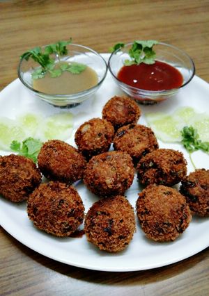 A picture of Veg kurkure balls.