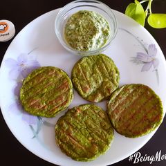 A picture of Methi-Palak Paneer Moonglet.