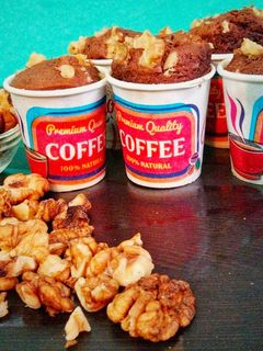 वॉलनट कप केक (Walnut cup cake recipe in Hindi) रेसिपी मुख्य फोटो